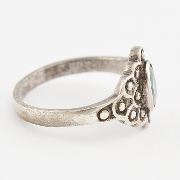 Vintage Sterling Silver Ring with Blue Glass Stone Size 5.5 Floral Setting - Picture 3 of 5